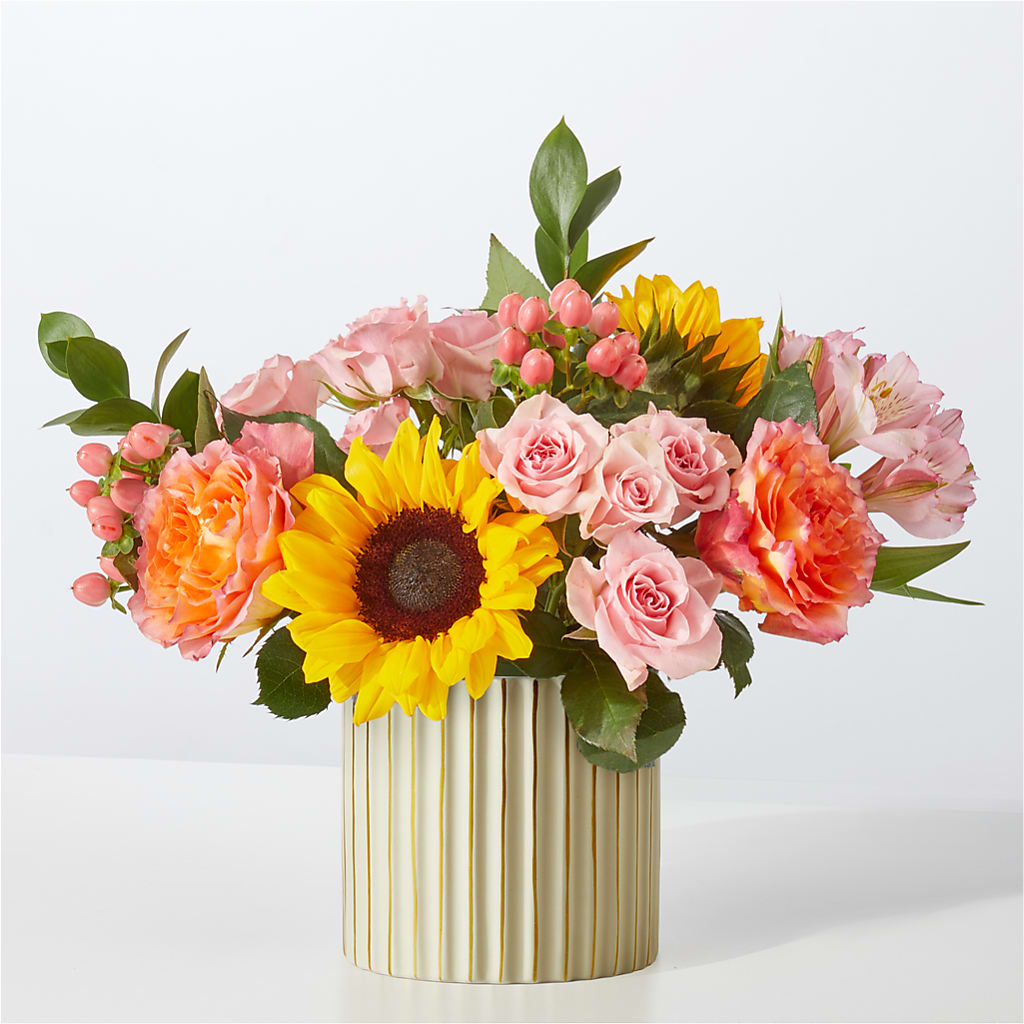 Sun's Out Bouquet – NITA'S FLOWERS & GIFTS, Marlow OK