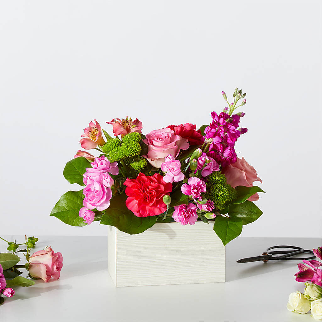 Sweetberry Box – A Florist Original – NITA'S FLOWERS & GIFTS, Marlow OK