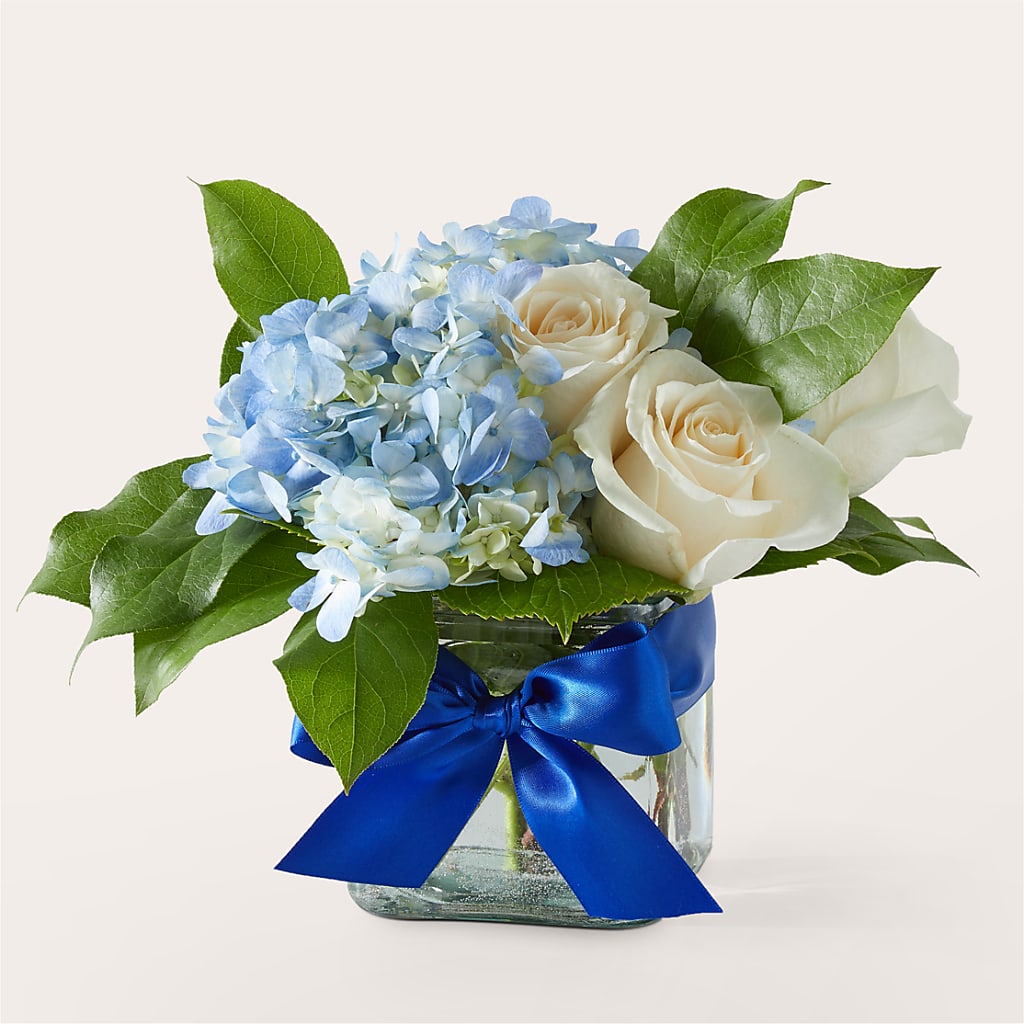 Sky Blue Delight Bouquet – NITA'S FLOWERS & GIFTS, Marlow OK