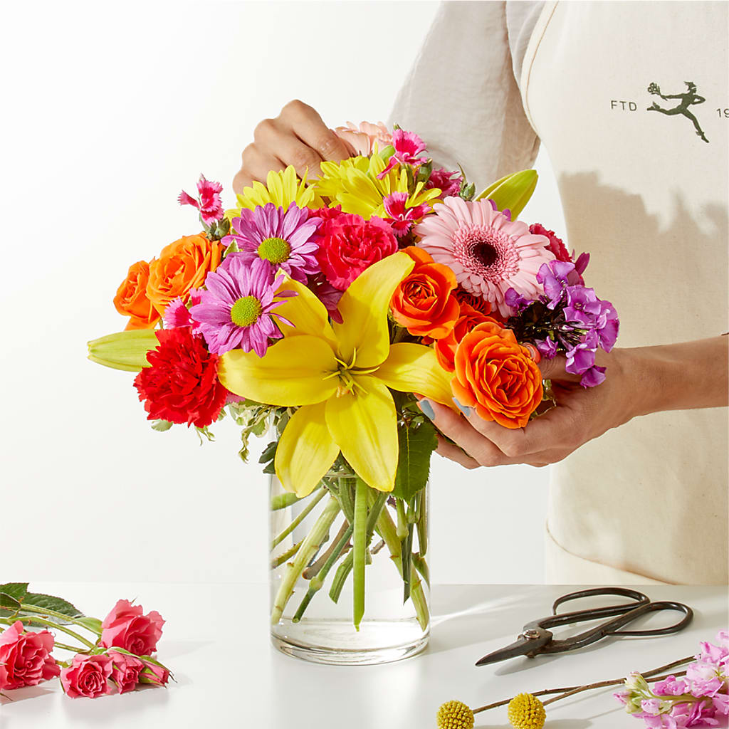 Cue the Confetti - A Florist Original – NITA'S FLOWERS & GIFTS, Marlow OK