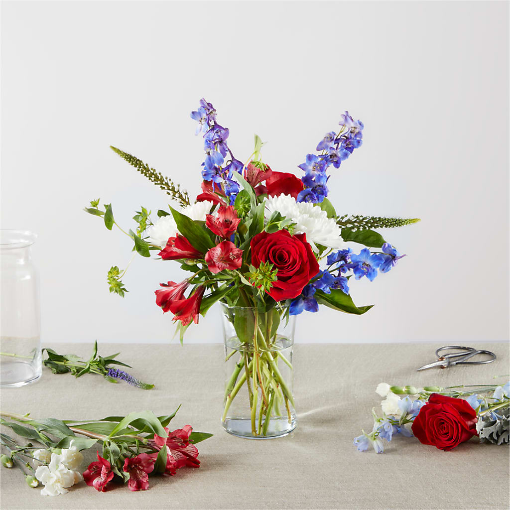 Star Spangled - A Florist Original – NITA'S FLOWERS & GIFTS, Marlow OK