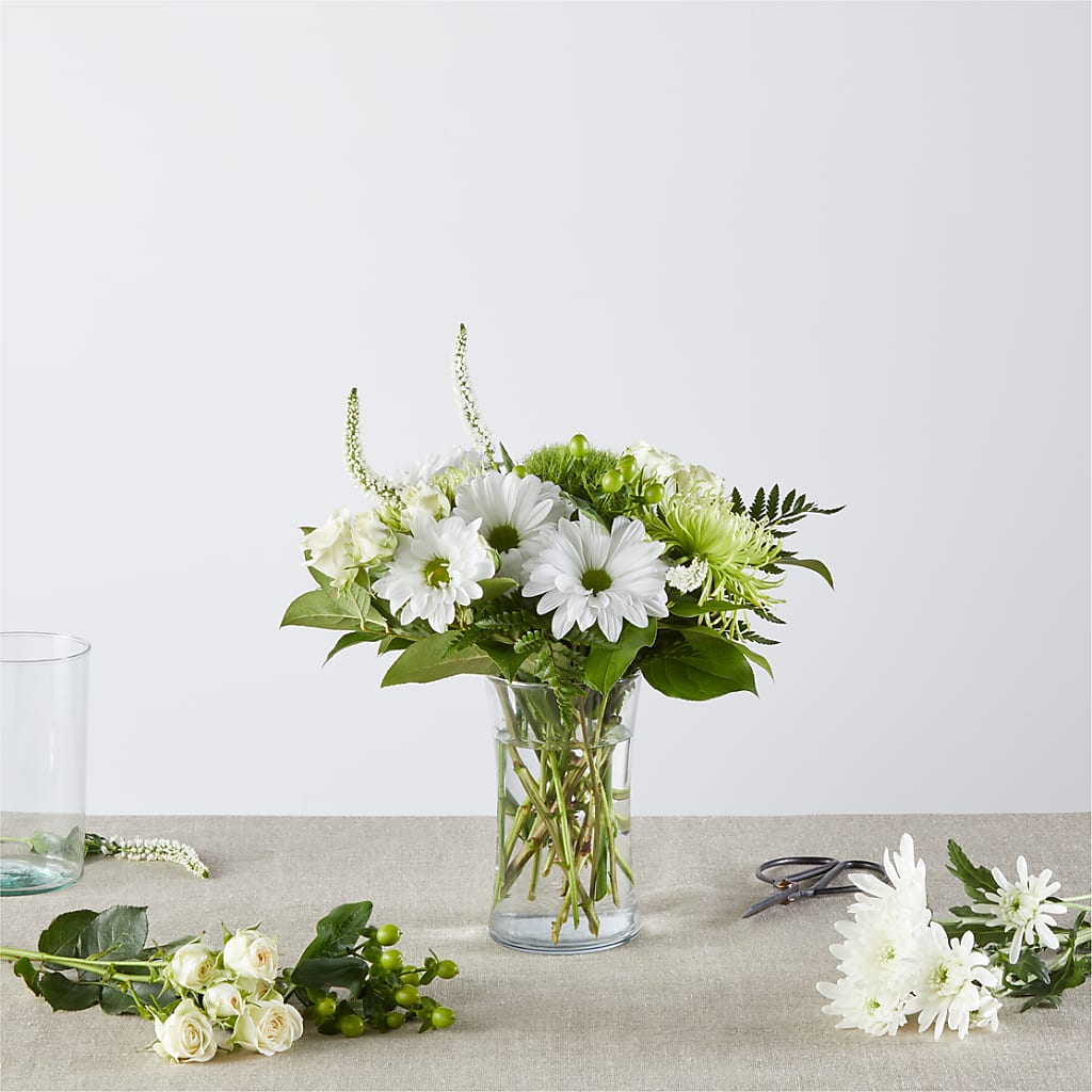 Irish Garden - A Florist Original – NITA'S FLOWERS & GIFTS, Marlow OK