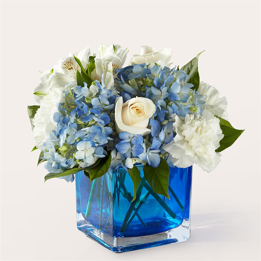 Soothing Waters Bouquet – NITA'S FLOWERS & GIFTS, Marlow OK