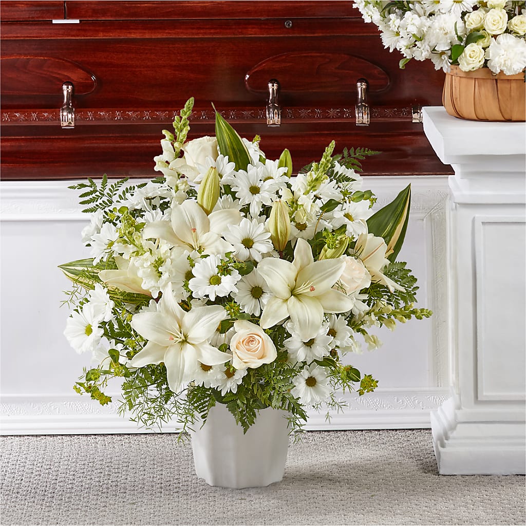Thoughts of Tranquility Floor Basket – NITA'S FLOWERS & GIFTS, Marlow OK