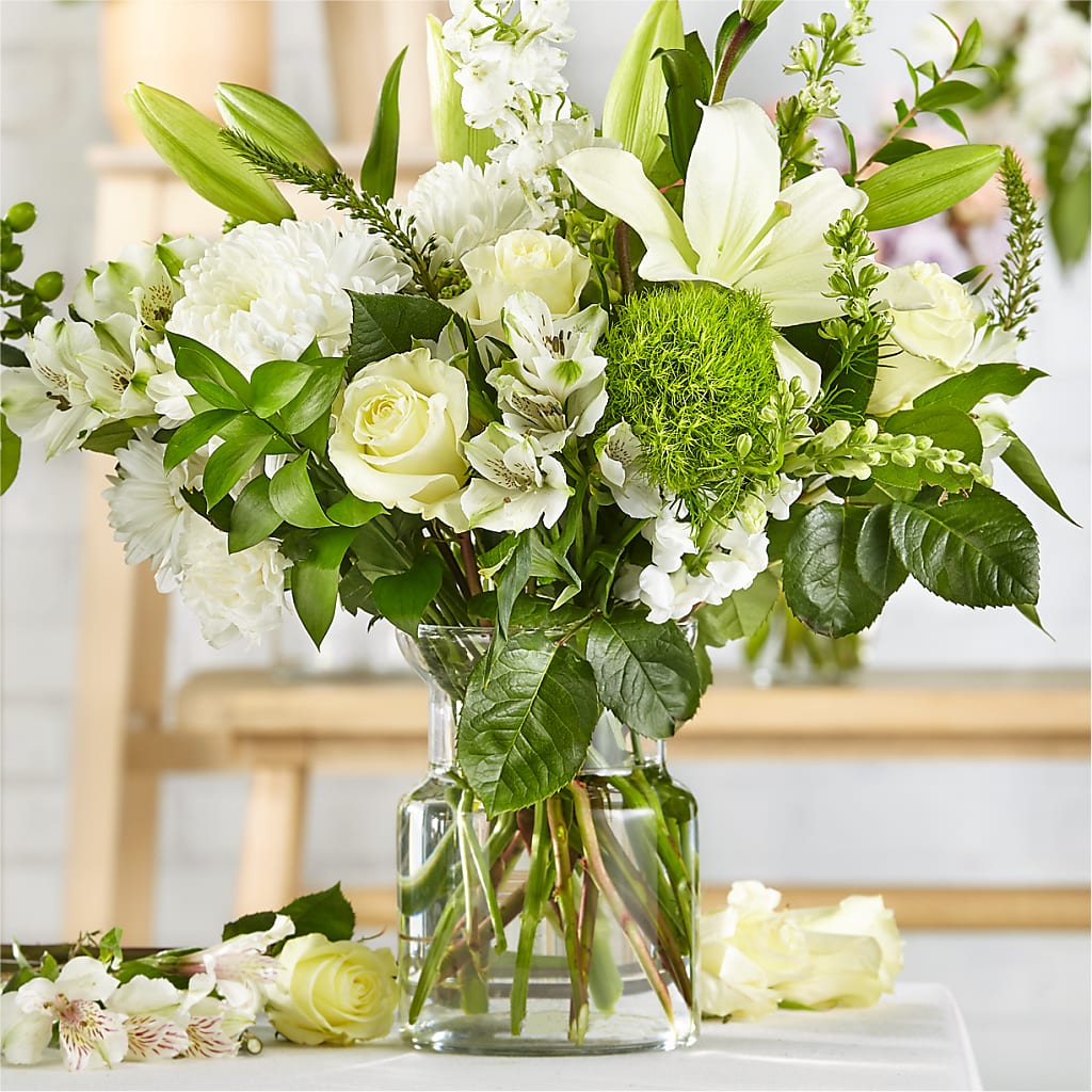Classic Ivory – A Florist Original – NITA'S FLOWERS & GIFTS, Marlow OK