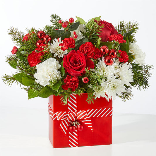 Presents Under the Tree Bouquet – NITA'S FLOWERS & GIFTS, Marlow OK