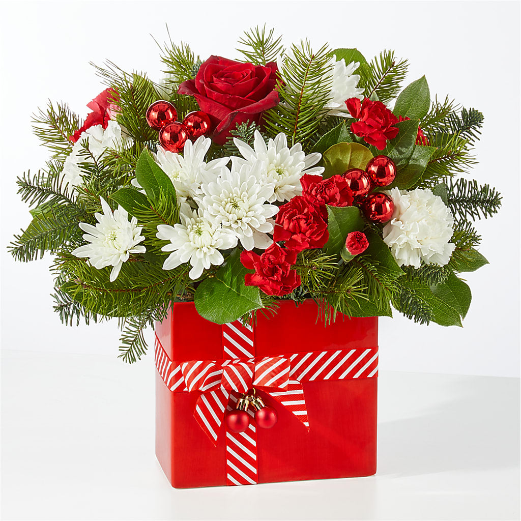 Presents Under the Tree Bouquet – NITA'S FLOWERS & GIFTS, Marlow OK
