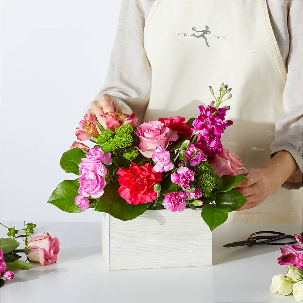 Sweetberry Box – A Florist Original – NITA'S FLOWERS & GIFTS, Marlow OK