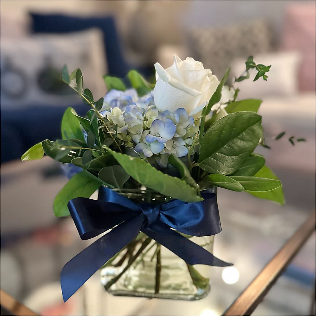 Sky Blue Delight Bouquet – NITA'S FLOWERS & GIFTS, Marlow OK