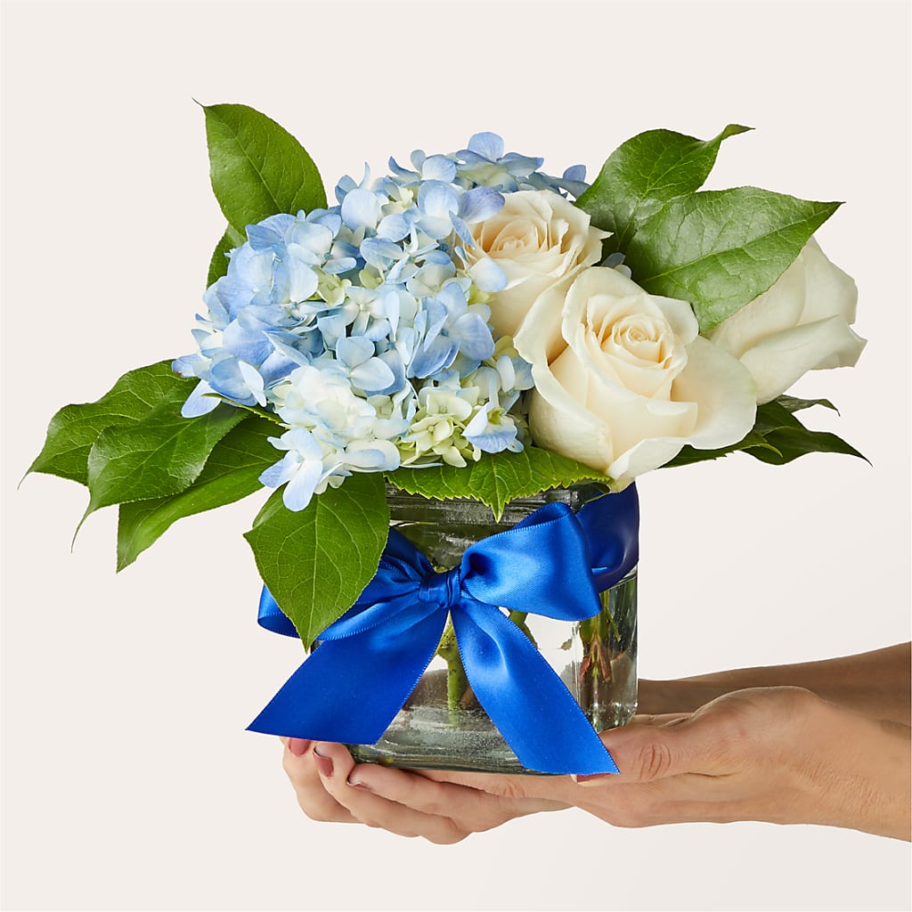 Sky Blue Delight Bouquet – NITA'S FLOWERS & GIFTS, Marlow OK