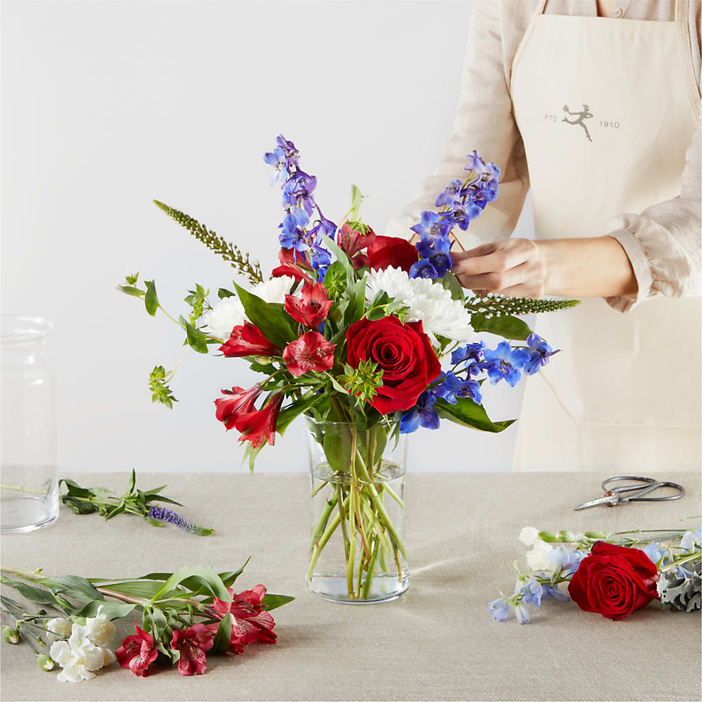 Star Spangled - A Florist Original – NITA'S FLOWERS & GIFTS, Marlow OK