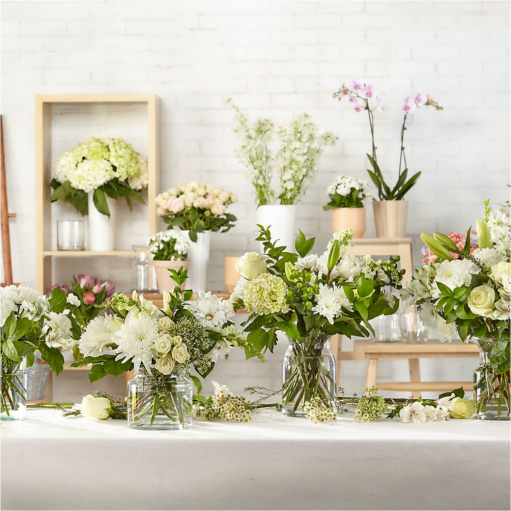 Classic Ivory – A Florist Original – NITA'S FLOWERS & GIFTS, Marlow OK