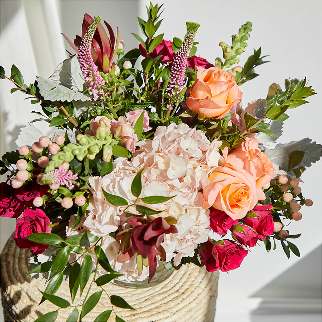 Glitz & Glam Bouquet – NITA'S FLOWERS & GIFTS, Marlow OK